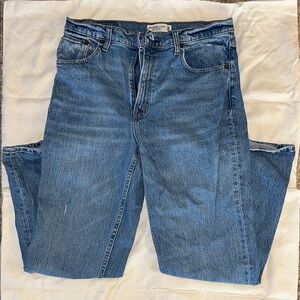 Abercrombie & Fitch 90s Straight Ultra High Rise Blue Jeans (SHORT LENGTH)